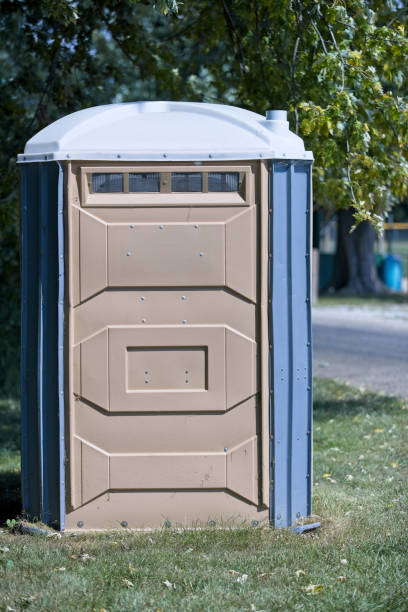 Portable Toilet Options We Offer in Clemson University, SC